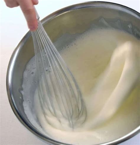 A Full Guide to Whipping Egg Whites - Chef's Pencil