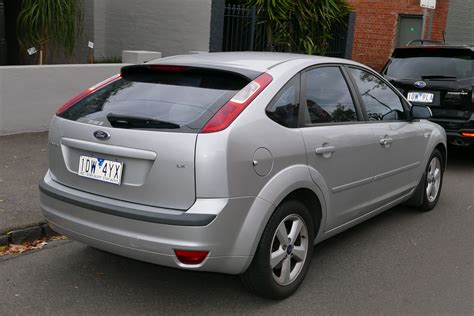 File:2006 Ford Focus (LS) LX 5-door hatchback (2015-06-18) 02.jpg ...