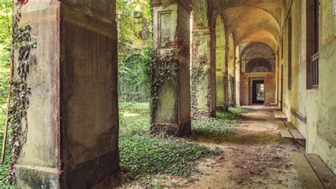 Capturing the beauty of Europe's abandoned buildings - CNN Style