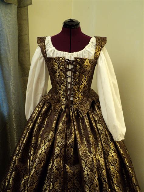 Elizabethan Day dress | clothing | Pinterest