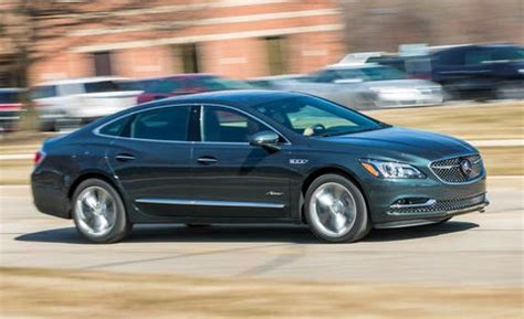 Buick LaCrosse Features and Specs