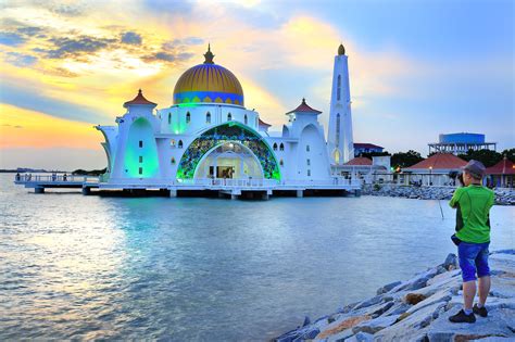 Malaysia Tourist Attractions 2024: Major Attractions & Sightseeing!