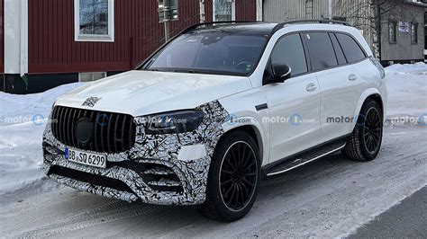 Mercedes GLS Facelift Spied In AMG 63 Form With Little Camouflage