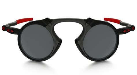 New Scuderia Ferrari Oakley Sunglasses - eXtravaganzi