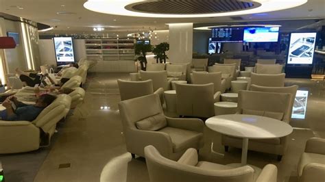 China Southern Airlines 4-Star Lounge Rating at T2, Guangzhou Airport