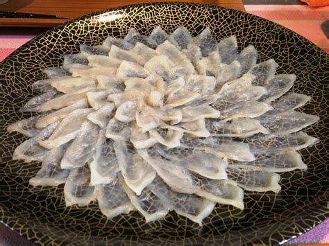 Swellfish Sashimi (Tessa) | Food in Japan