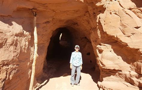 Wandering His Wonders: Canyon de Chelly--Hiking to the Bottom