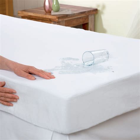 Waterproof mattress protector