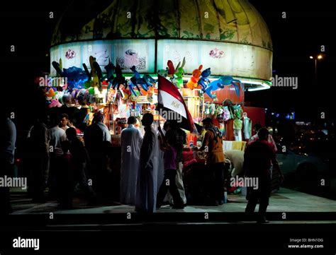 Nightlife Jeddah Saudi Arabia Arabian boys youth Stock Photo - Alamy