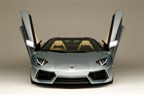 2013 Lamborghini Aventador LP700-4 Roadster Revealed - autoevolution