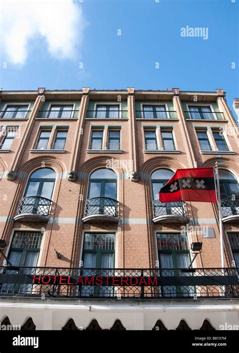 Hotel Amsterdam Damrak Amsterdam Stock Photo - Alamy