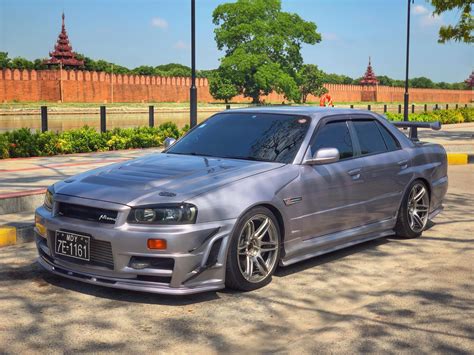 Nissan Skyline R34 - 4 Door | Nissan skyline, Skyline gt, Skyline gtr