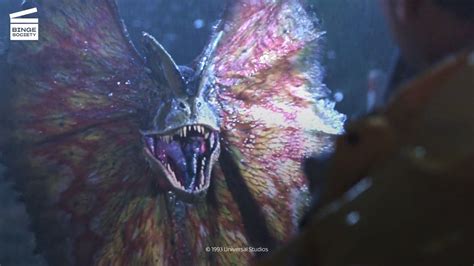 Jurassic Park : Dilophosaurus CLIP HD - YouTube