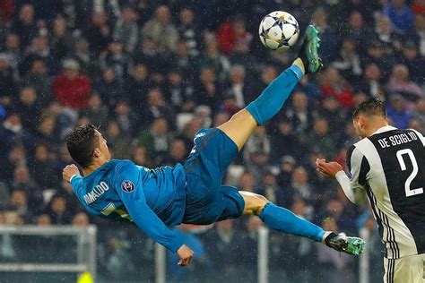 Pin by Dwaraka007 on CR7 | Ronaldo, Cristiano ronaldo, Bicycle kick