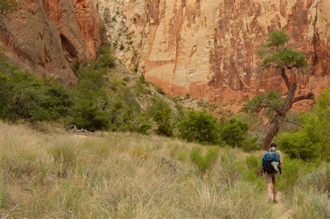 Hiking the Upper Escalante Canyon