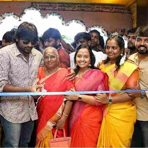 Who Is Vijay Sethupathi Wife, Movies, Age, Instagram, Birthday, Family ...