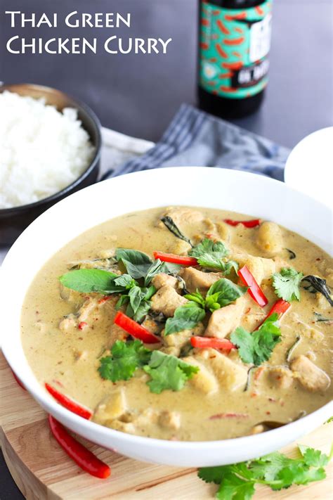 Easy Thai Green Chicken Curry - That Spicy Chick