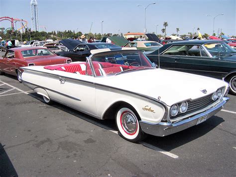 File:1960 Ford Galaxie Sunliner.jpg - Wikipedia