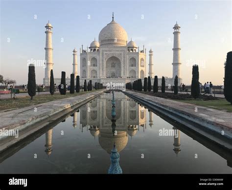 Taj Mahal at sunrise Stock Photo - Alamy