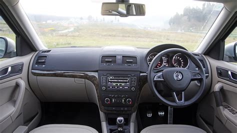 Skoda-yeti-2014 Interior Car Photos - Overdrive