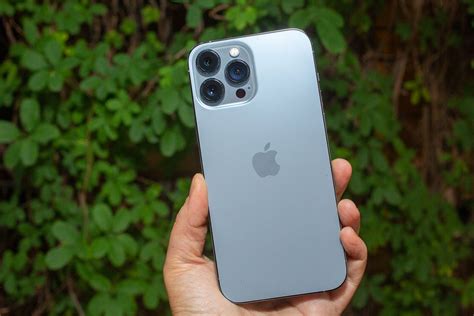 First Sierra Blue iPhone 13 Pro Photos Show Stunning New Color - MacRumors