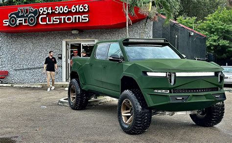 Rivian R1T gets serious off-road treatment–now it looks like the ...