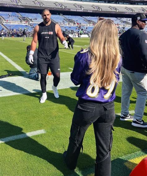 TikTok girlfriend of Ravens' Mark Andrews posts sweet note after loss