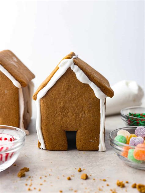 Gingerbread House | The Recipe Critic