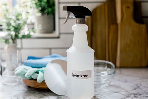 How to Use Ammonia Cleaner