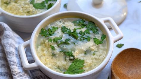 Italian Egg Drop Soup Recipe (Stracciatella) - The Herbeevore