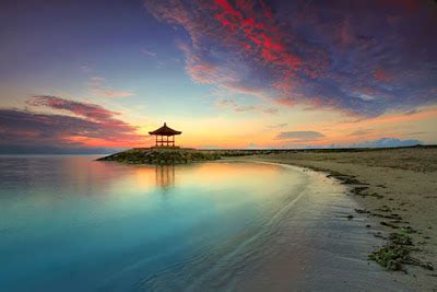 Menikmati Keindahan Panorama Sunrise di Pantai Sanur Bali - Rocket Bali