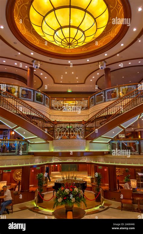 Cunard cruise ship interior hi-res stock photography and images - Alamy