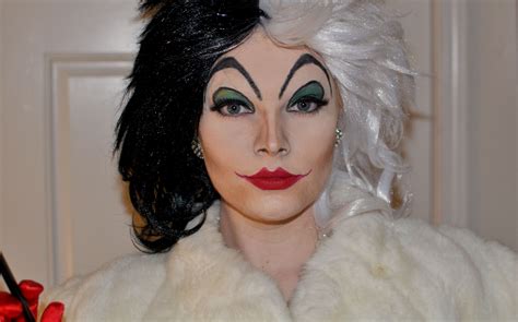 Cruella De Vil Costume Diy : Cruella De Vil Movie Design Cruella ...