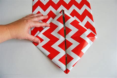 How to Make a Gift Bag from Wrapping Paper in 5 Simple Steps