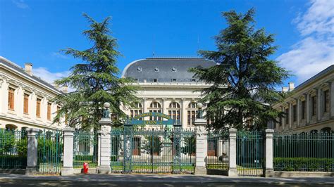 Une université de Lyon fait partie des plus belles facultés de France ...