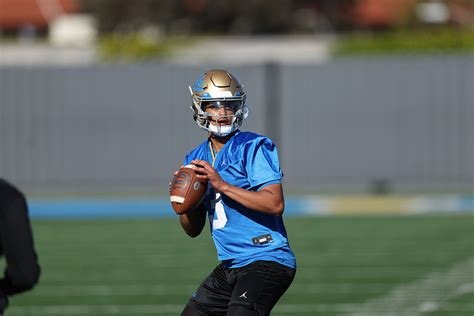 Breaking down UCLA football’s quarterback competition at spring camp ...