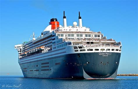 Queen Mary 2 departing from Port Adelaide - 30 March 2016 | Barcos ...