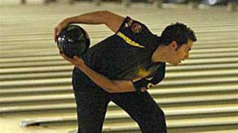 The Two-handed Bowl and other Revolutionary Sports Techniques | Mental ...