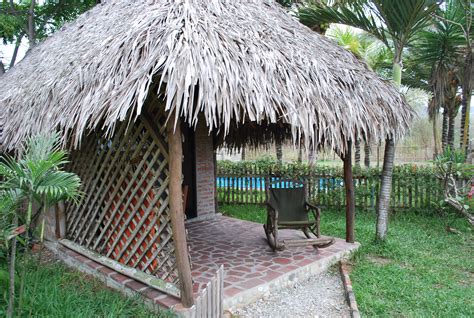 File:Cabana (structure).jpg - Wikimedia Commons