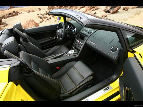 Lamborghini Gallardo LP 560-4 Spyder | Interior