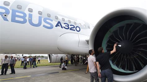 Airbus A320neo test aircraft suffers engine damage - MarketWatch