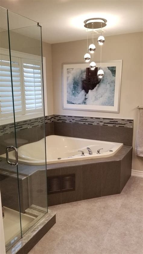 Small Bathroom Design With Jacuzzi Tub | Tub remodel, Top bathroom ...