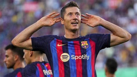 ‘That’s a Lie’ – Lewandowski Opens Up On Barcelona Move