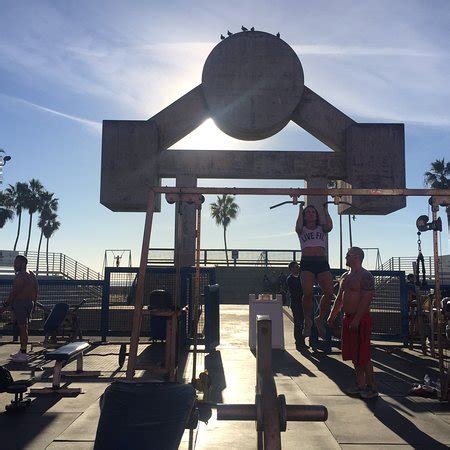 Muscle Beach (Santa Monica) - 2018 All You Need to Know Before You Go ...