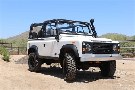 Land Rover Defender 90 Convertible SUV Classic | Rent this location on ...