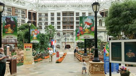 Down-Home Texas Luxury at the Gaylord Texan Resort Spa & Restaurants