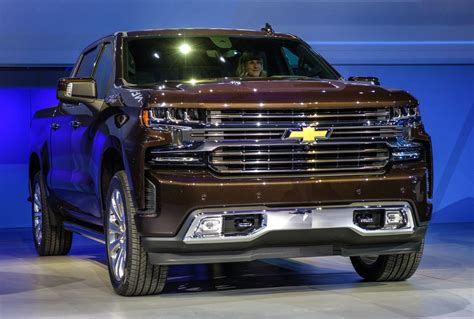 The 2019 Chevy 1500 Is Getting a Diesel, Too | Diesel Tech Magazine