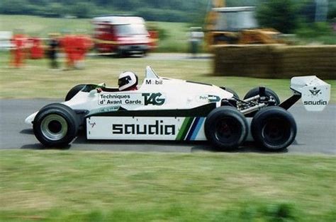 1982 Williams FW08B, the last six-wheeled Formula 1 car : r/carporn