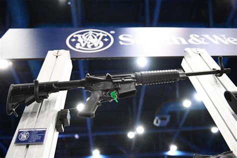 Smith & Wesson Lawsuit From Nuns Won't Curtail Assault Rifles - Bloomberg