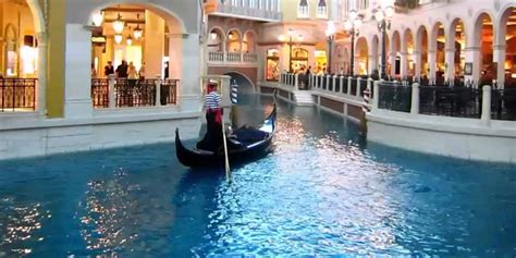 The Venetian Gondola Rides | Find Romance in Las Vegas